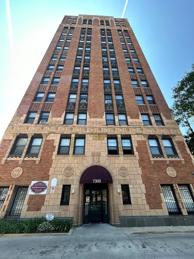 Building Photo - 7300 S South Shore Dr Unit 407