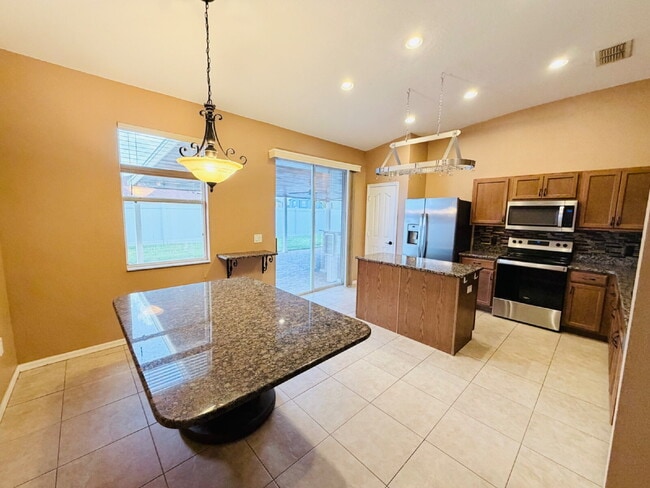 Photo - Spacious 3-Bedroom Home with 2 Full Baths in Charming Mulberry Home with Outdoor Kitchen!