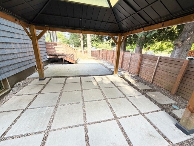 Photo - North PDX Haven: 2bd/1bath Bikeable Bungalow with Huge Covered Patio & Central A/C