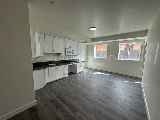 Building Photo - 226 W 87th St Unit 204