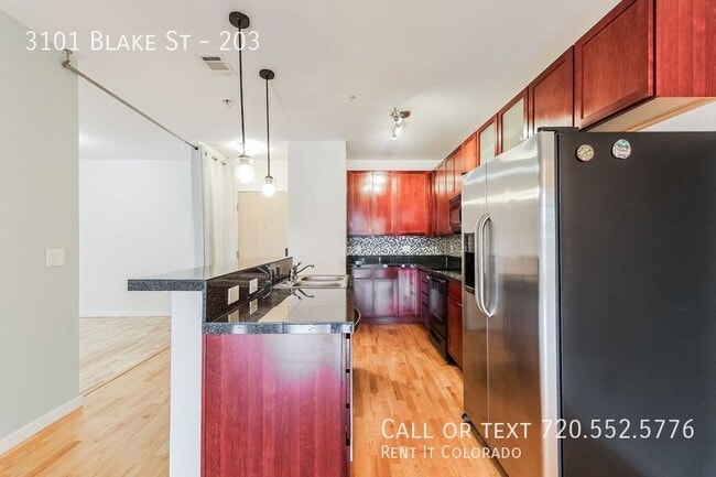 Photo - 3101 Blake St
