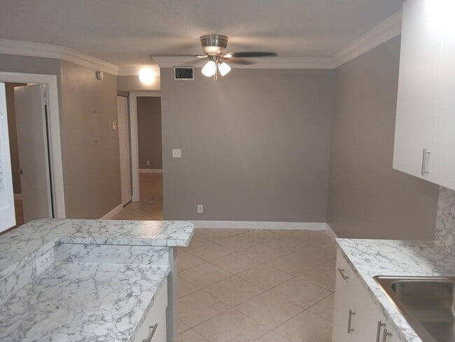 Photo - 522 Trace Cir Unit 203