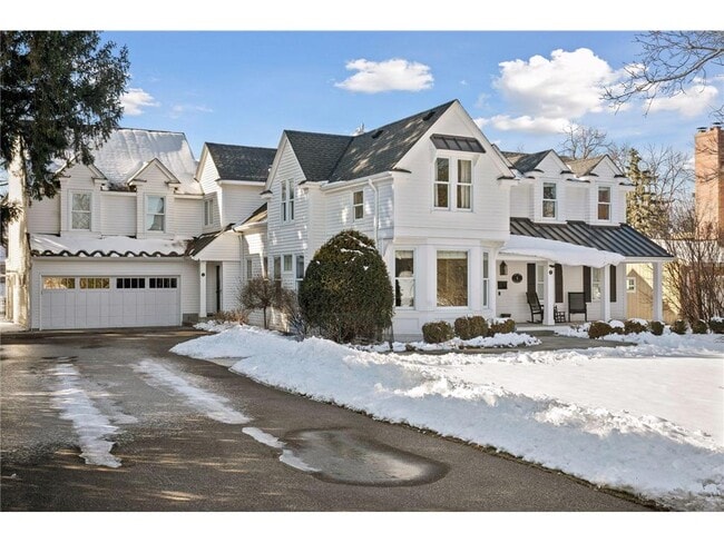 Photo - 5 Cooper Ave