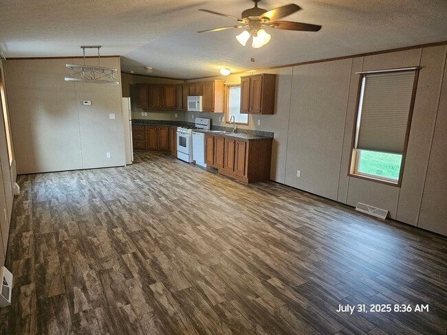 Building Photo - Western Park Village Unit Western Park Village Rental