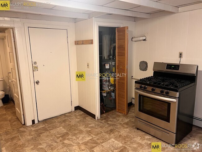 Building Photo - 240 Cambridge St Unit 8 Rental