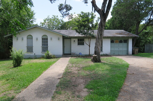 EXCELLENT LOCATION - VERY CLOSE TO DOWNTOW... - EXCELLENT LOCATION - VERY CLOSE TO DOWNTOW... Casa