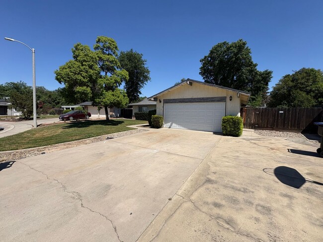 Photo - Cozy Home on Spacious Lot with Pool Available Now!