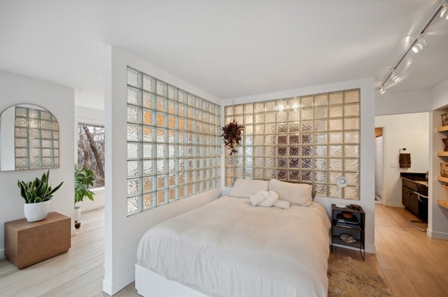 Photo - 3022 Lake Shore Dr Unidad A