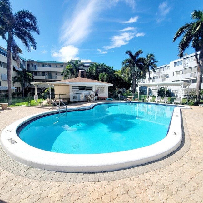 Photo - 1333 E Hallandale Beach Blvd Unit 121