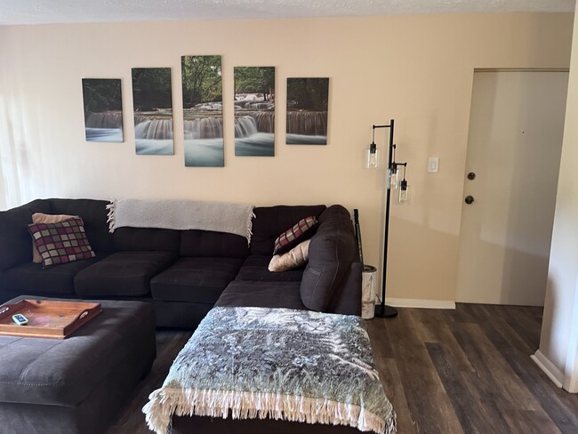 Living Room - 4220 Crystal Ct Unit 3D