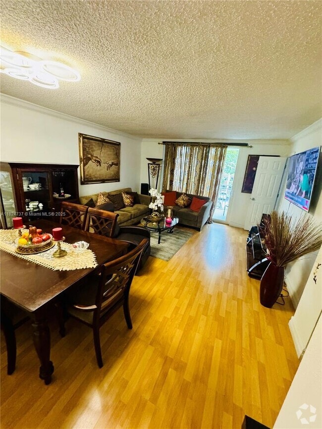 Building Photo - 6930 Miami Gardens Dr Unit 1-309 Rental