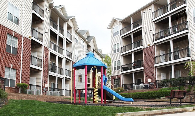 Photo - Updated 1br in control access building in Gates of Mclean.