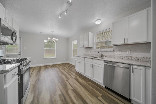 Photo - 1427 Hade Falls Ln