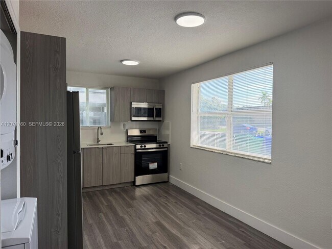 Photo - 580 NW 58th St