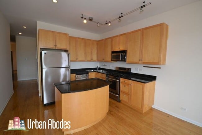 Photo - 1743 W North Ave Unit J06W