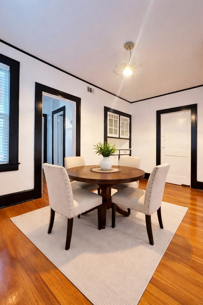 Building Photo - 614 Peden St Unit B