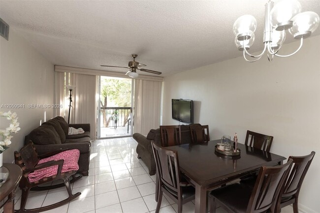 Photo - 10425 SW 112th Ave Unit 325