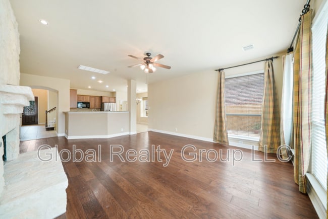 Photo - 431 Calm Springs