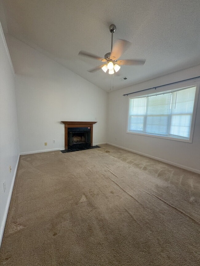 Photo - 436 Dion Dr
