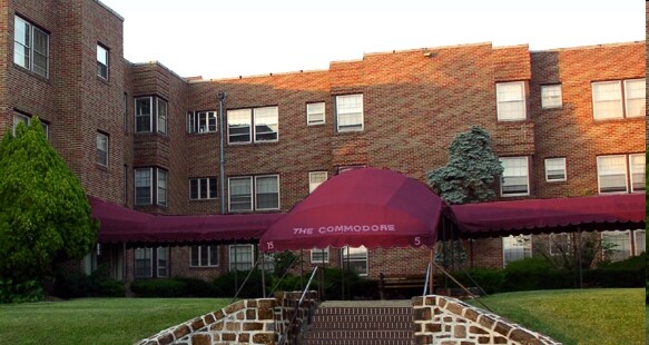 Photo - Commodore Apartments