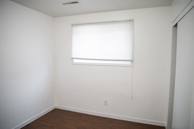 Photo - 1918-1918 N 14th St Unidad 1916