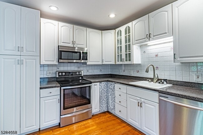 Photo - 14 Overlook Dr