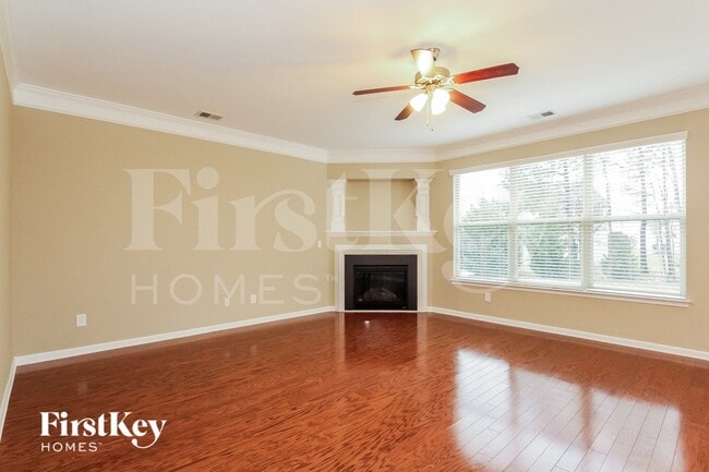 Photo - 105 Marquette Drive