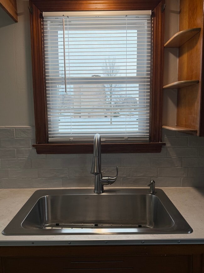 Photo - 3225 S 40th St