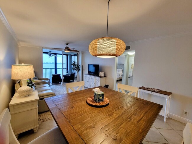 Photo - 111 Lake Emerald Dr Unidad 406