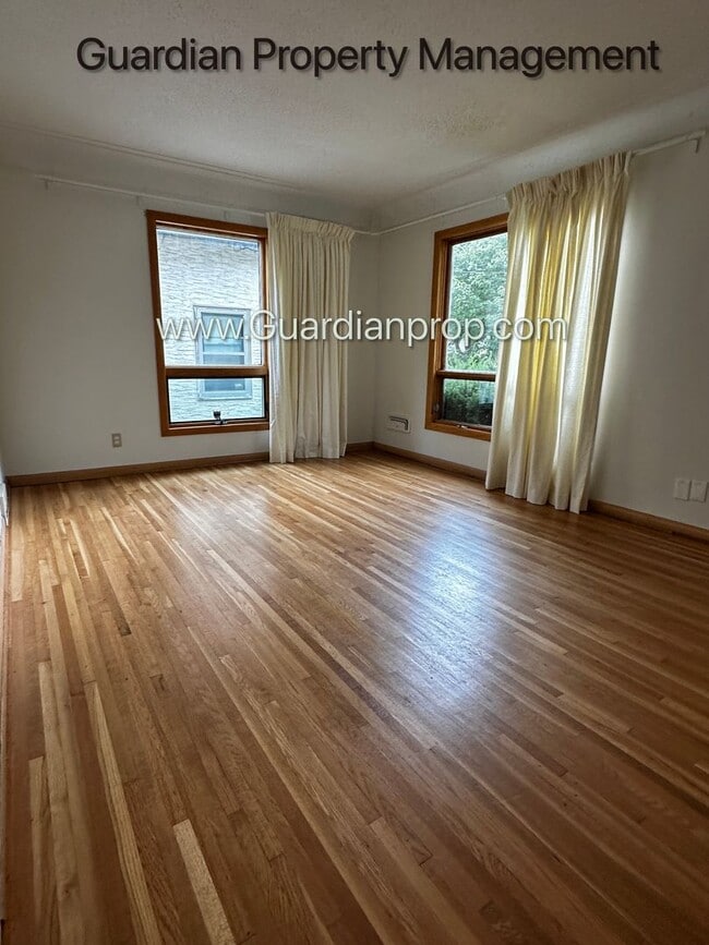 Photo - 1309 28th Ave NE