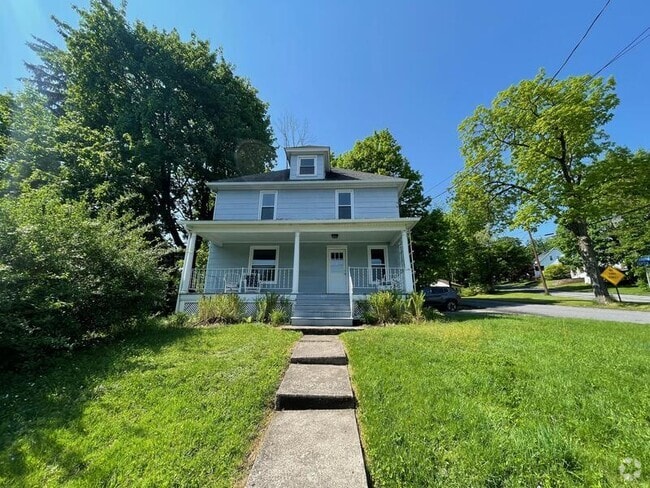Building Photo - 402 Electric St Rental