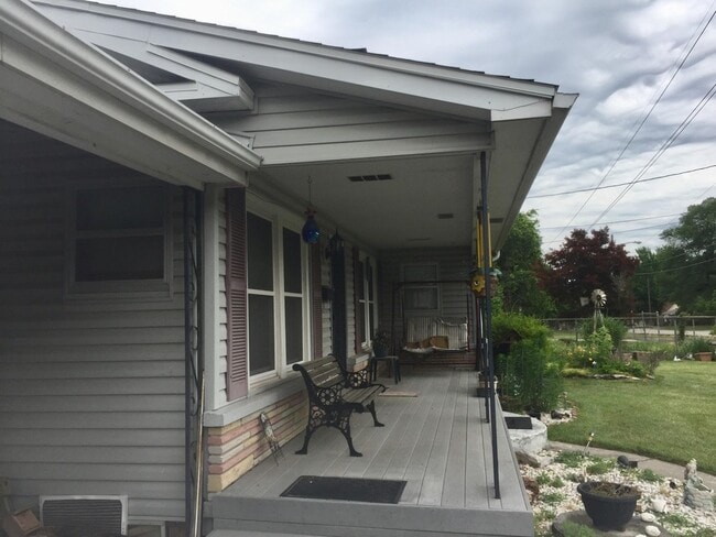 Photo - 2725 N East Ave