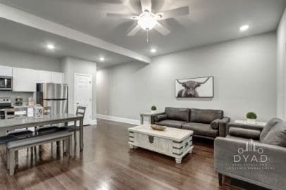 Photo - 418 Caldwell Dr