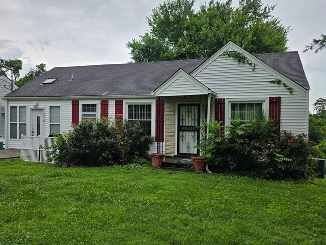 Building Photo - Cute home on quiet street