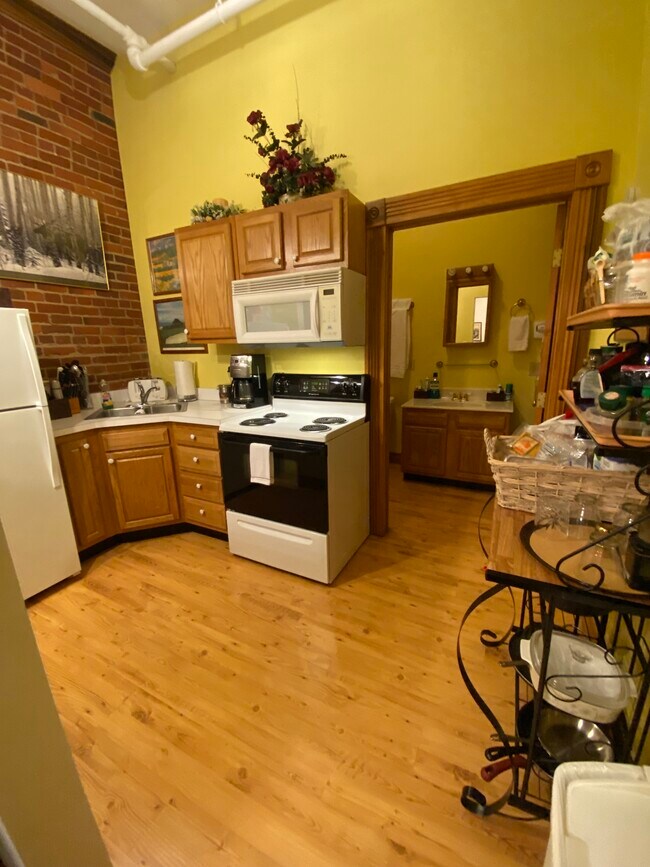 Photo - 1401 Greenup Ave Unit 2