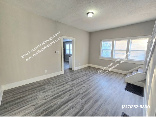 Photo - 153 Bakemeyer St