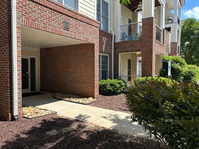 1 Bedroom | 1.5 Bathroom Ground Level Rale... - 1 Bedroom | 1.5 Bathroom Ground Level Rale... Unidad 105 Rental
