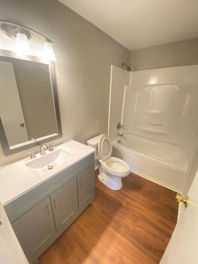 111 Briarcliff Dr