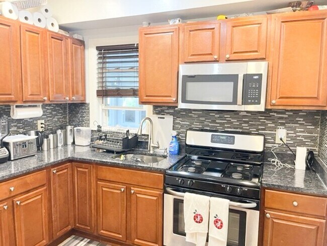 Photo - 436 Warren Ave