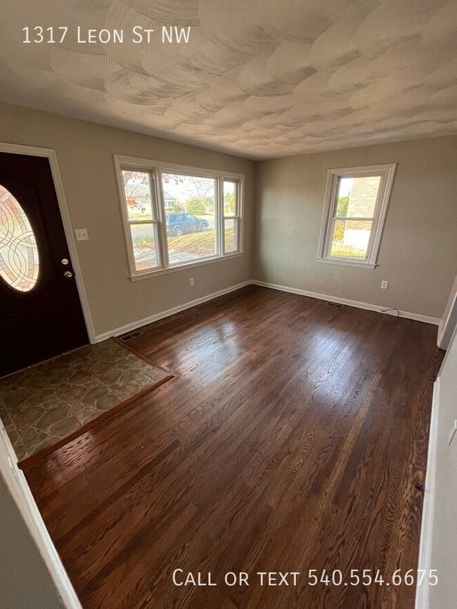 Photo - 1317 Leon St NW