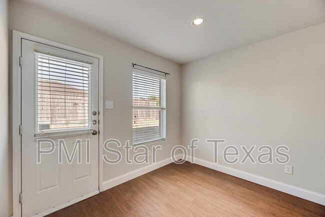 Photo - 1034 Churchill Dr