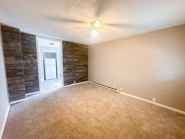 Photo - 253 S Dearborn St