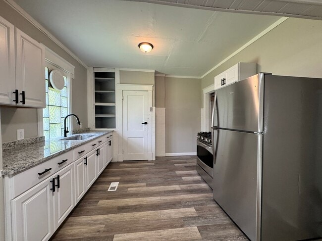 Photo - 6543 Etzel Ave