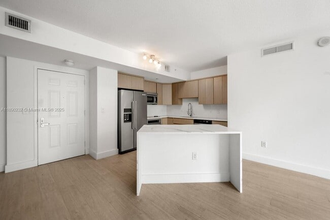 Building Photo - 510 NW 84th Ave Unit 540