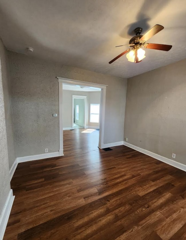 Photo - S8 Welcome - Westside Spacious Three Bedro...