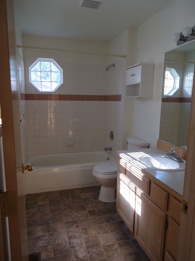 Photo - #877-CONDO IN HAYDEN Unit 1