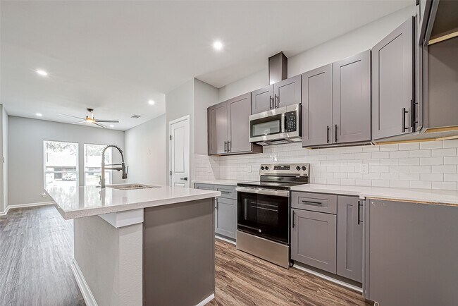 Photo - 7234 St Augustine St