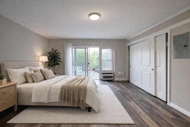 Photo - 625 Main St Unit 18