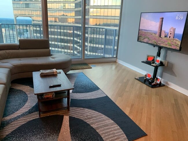 Photo - 400 W Peachtree St NW Unit 2514