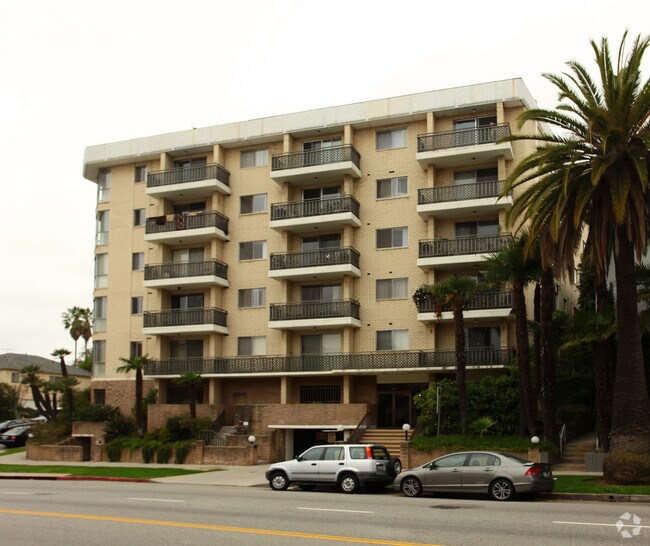 Photo - Sharon Towers